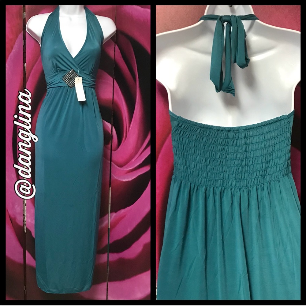 ❣️ Sale was $40 down sizing ❣️ Lovely Surpliced maxi dress